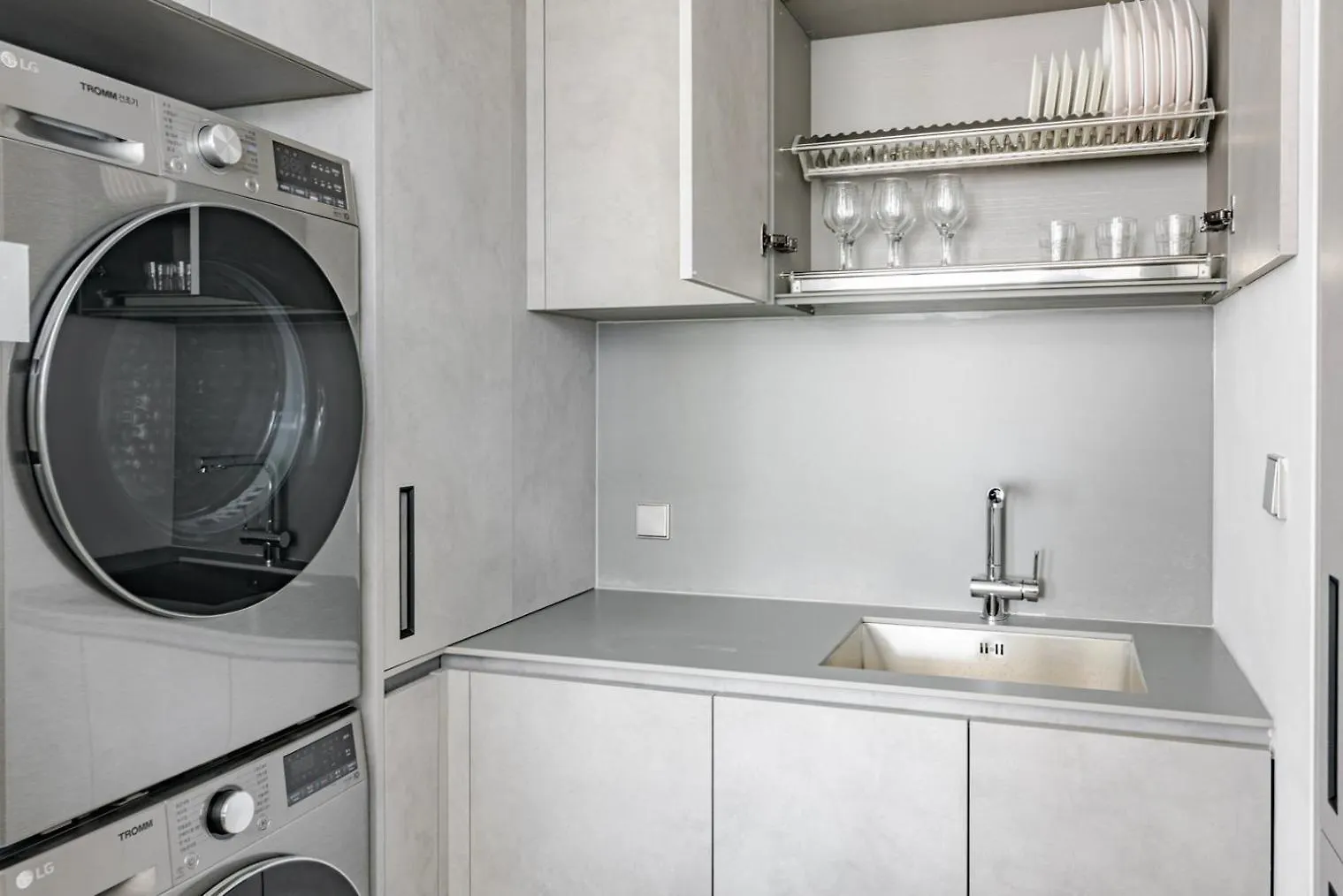 Appartement Blueground Id14 Nonhyeon City View Ac Sel-14 Seoel Zuid-Korea